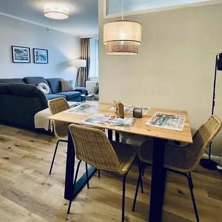 דירה Seaside Lounge